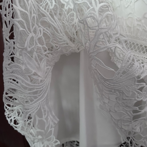 AQUA Lace Midi Dress in White - Picture 6 of 6